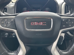 Used 2015  GMC Canyon 4WD Crew Cab SLT at Rooster Auto Sales near Vinton&comma; IA