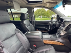 Used 2015 GMC Yukon XL 4d SUV 4WD Denali at Rooster Auto Sales near Vinton, IA