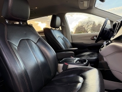 Used 2017  Chrysler Pacifica 4d Wagon Touring-L Plus at Rooster Auto Sales near Vinton&comma; IA