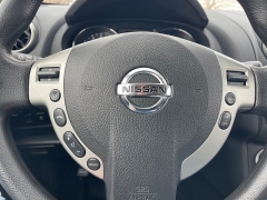 Used 2013  Nissan Rogue 4d SUV AWD SV-SL at Rooster Auto Sales near Vinton&comma; IA