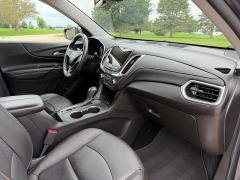 Used 2020  Chevrolet Equinox 4d SUV FWD Premier w&sol;1LZ at Rooster Auto Sales near Vinton&comma; IA