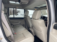 Used 2007  Jeep Commander 4d SUV 4WD Limited HEMI at Rooster Auto Sales near Vinton, IA