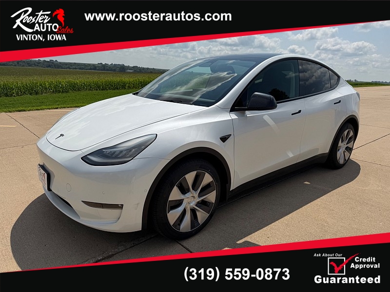 Used 2021  Tesla Model Y Long Range AWD at Rooster Auto Sales near Vinton&comma; IA