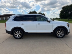 Used 2020  Kia Telluride 4d SUV AWD EX at Rooster Auto Sales near Vinton&comma; IA