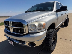 Used 2007  Dodge Ram 2500 4WD Mega Cab SLT at Rooster Auto Sales near Vinton&comma; IA