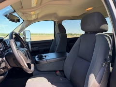 Used 2009  Chevrolet Silverado 1500 4WD Crew Cab LT at Rooster Auto Sales near Vinton&comma; IA