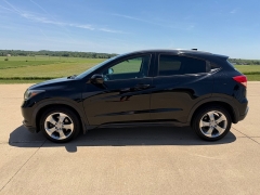 Used 2017  Honda HR-V 4d SUV AWD EX-L Navigation at Rooster Auto Sales near Vinton&comma; IA