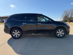Used 2015  Chevrolet Traverse 4d SUV AWD LT2 at Rooster Auto Sales near Vinton&comma; IA