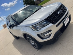 Used 2017 Ford Explorer 4d SUV 4WD Sport at Rooster Auto Sales near Vinton, IA
