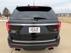 Used 2019  Ford Explorer 4d SUV 4WD Platinum at Rooster Auto Sales near Vinton&comma; IA