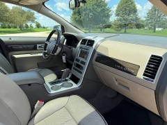 Used 2008  Lincoln MKX 4d SUV AWD at Rooster Auto Sales near Vinton&comma; IA