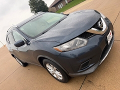 Used 2016  Nissan Rogue 4d SUV AWD SV at Rooster Auto Sales near Vinton&comma; IA
