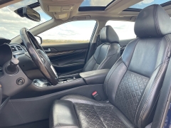 Used 2017  Nissan Maxima 4d Sedan Platinum at Rooster Auto Sales near Vinton, IA