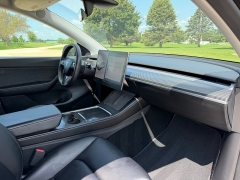 Used 2021  Tesla Model Y Long Range AWD at Rooster Auto Sales near Vinton&comma; IA