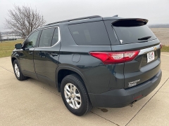 Used 2019  Chevrolet Traverse 4d SUV FWD LT Cloth w/1LT at Rooster Auto Sales near Vinton, IA