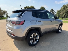 Used 2018  Jeep Compass 4d SUV 4WD Limited at Rooster Auto Sales near Vinton&comma; IA