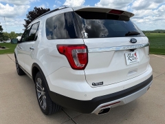 Used 2017  Ford Explorer 4d SUV 4WD Platinum at Rooster Auto Sales near Vinton&comma; IA