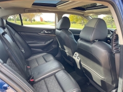 Used 2017  Nissan Maxima 4d Sedan Platinum at Rooster Auto Sales near Vinton, IA