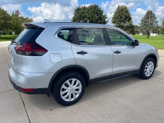 Used 2018 Nissan Rogue 4d SUV AWD S at Rooster Auto Sales near Vinton, IA