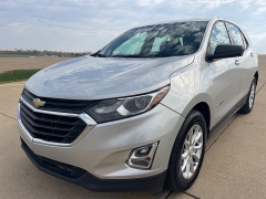 Used 2018  Chevrolet Equinox 4d SUV FWD LS at Rooster Auto Sales near Vinton, IA