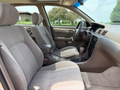 Used 2000  Toyota Camry 4d Sedan XLE at Rooster Auto Sales near Vinton&comma; IA