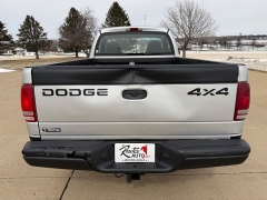 Used 2001  Dodge Dakota 4WD Reg Cab Sport at Rooster Auto Sales near Vinton&comma; IA