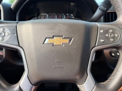 Used 2015  Chevrolet Silverado 1500 4WD Crew Cab LT Z71 at Rooster Auto Sales near Vinton&comma; IA
