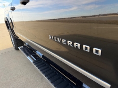 Used 2014  Chevrolet Silverado 1500 4WD Double Cab LT at Rooster Auto Sales near Vinton&comma; IA