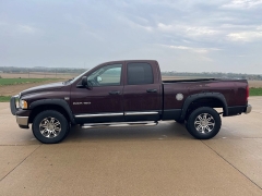 Used 2004 Dodge Ram 1500 4WD Quad Cab SLT at Rooster Auto Sales near Vinton, IA