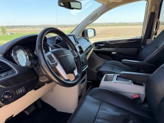 Used 2013  Chrysler Town & Country 4d Wagon Touring at Rooster Auto Sales near Vinton&comma; IA