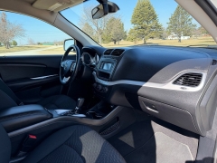 Used 2018  Dodge Journey 4d SUV FWD SE at Rooster Auto Sales near Vinton&comma; IA