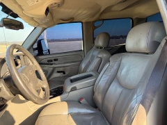 Used 2004  Chevrolet Silverado 1500 4WD Crew Cab Z71 at Rooster Auto Sales near Vinton&comma; IA