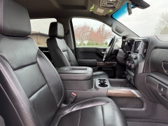 Used 2020  Chevrolet Silverado 1500 4WD Crew Cab LT Trail Boss at Rooster Auto Sales near Vinton&comma; IA