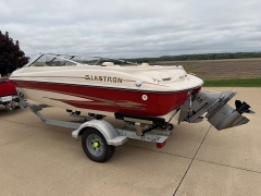Used 2000  Glastron Boat at Rooster Auto Sales near Vinton&comma; IA