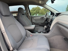 Used 2013  Chevrolet Traverse 4d SUV FWD LT2 at Rooster Auto Sales near Vinton&comma; IA