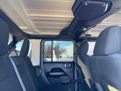 Used 2018  Jeep Wrangler Unlimited 4d SUV 4WD Sahara at Rooster Auto Sales near Vinton&comma; IA