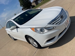 Used 2013 Hyundai Sonata 4d Sedan GLS at Rooster Auto Sales near Vinton, IA