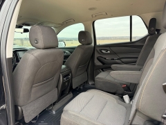 Used 2018  Chevrolet Traverse 4d SUV FWD LT Cloth w&sol;1LT at Rooster Auto Sales near Vinton&comma; IA