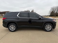 Used 2018  Chevrolet Traverse 4d SUV FWD LT Cloth w&sol;1LT at Rooster Auto Sales near Vinton&comma; IA