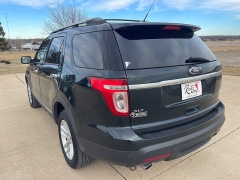 Used 2014  Ford Explorer 4d SUV 4WD XLT at Rooster Auto Sales near Vinton&comma; IA