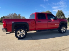 Used 2009  Chevrolet Silverado 2500 4WD Crew Cab LT at Rooster Auto Sales near Vinton, IA