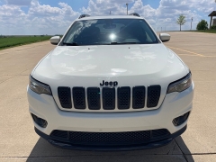 Used 2019 Jeep Cherokee 4d SUV 4WD Latitude Plus 3.2L at Rooster Auto Sales near Vinton, IA