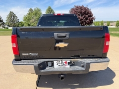 Used 2009  Chevrolet Silverado 1500 4WD Crew Cab LT at Rooster Auto Sales near Vinton&comma; IA