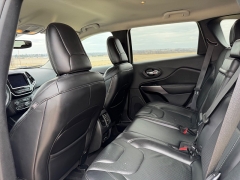 Used 2019  Jeep Cherokee 4d SUV 4WD Limited 3&period;2L at Rooster Auto Sales near Vinton&comma; IA