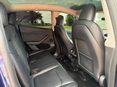 Used 2023  Tesla Model Y Performance AWD at Rooster Auto Sales near Vinton&comma; IA