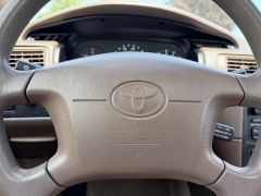 Used 2000  Toyota Camry 4d Sedan XLE at Rooster Auto Sales near Vinton&comma; IA