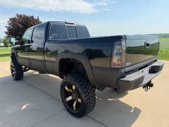 Used 2006  Chevrolet Silverado 2500 4WD Crew Cab HD LS at Rooster Auto Sales near Vinton&comma; IA