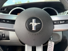 Used 2006  Ford Mustang 2d Coupe Premium at Rooster Auto Sales near Vinton&comma; IA