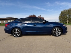 Used 2017  Nissan Maxima 4d Sedan Platinum at Rooster Auto Sales near Vinton&comma; IA