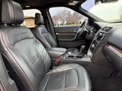 Used 2019  Ford Explorer 4d SUV 4WD Platinum at Rooster Auto Sales near Vinton&comma; IA